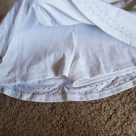 Athleta Laser Cut Skort Size Small - Picture 5 of 8